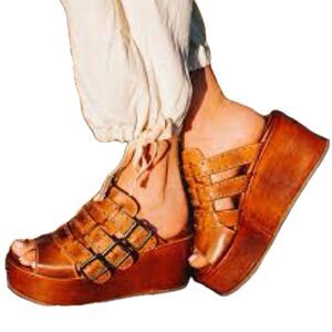 Freebird By Steven Landi Brown Studded Leather Chunky Wooden Platform Sandals 8